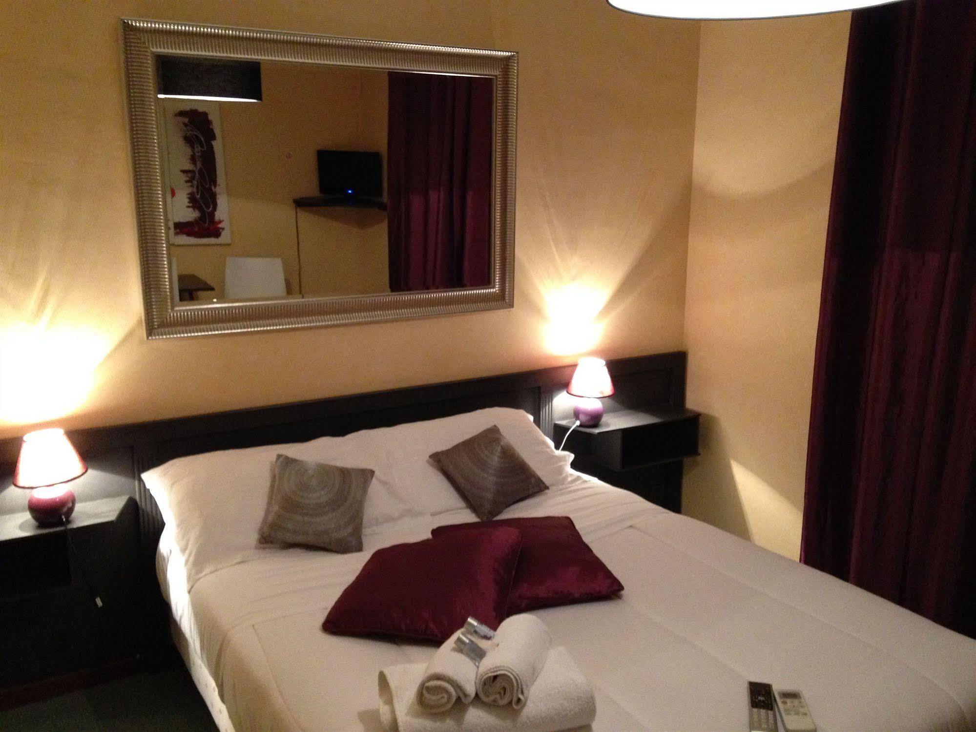 Hotel L'Eau Des Collines Marseilles Buitenkant foto